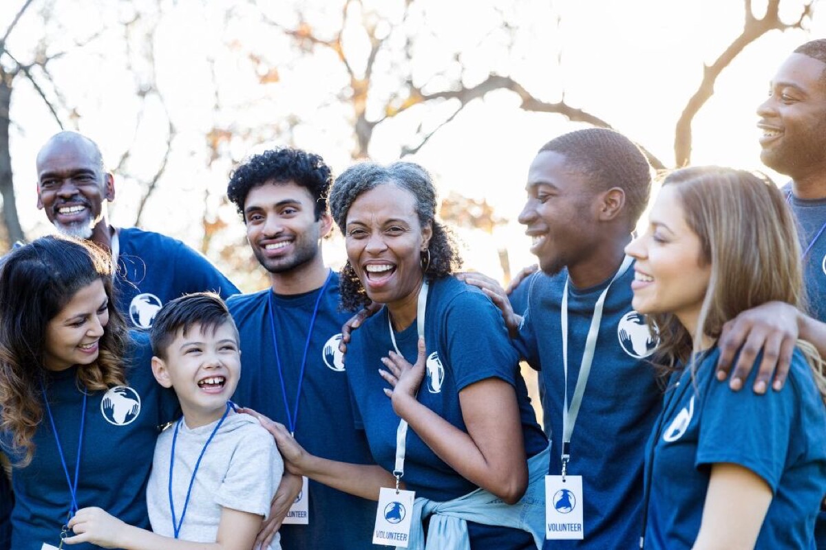 volunteering abroad how to combine travel with giving back