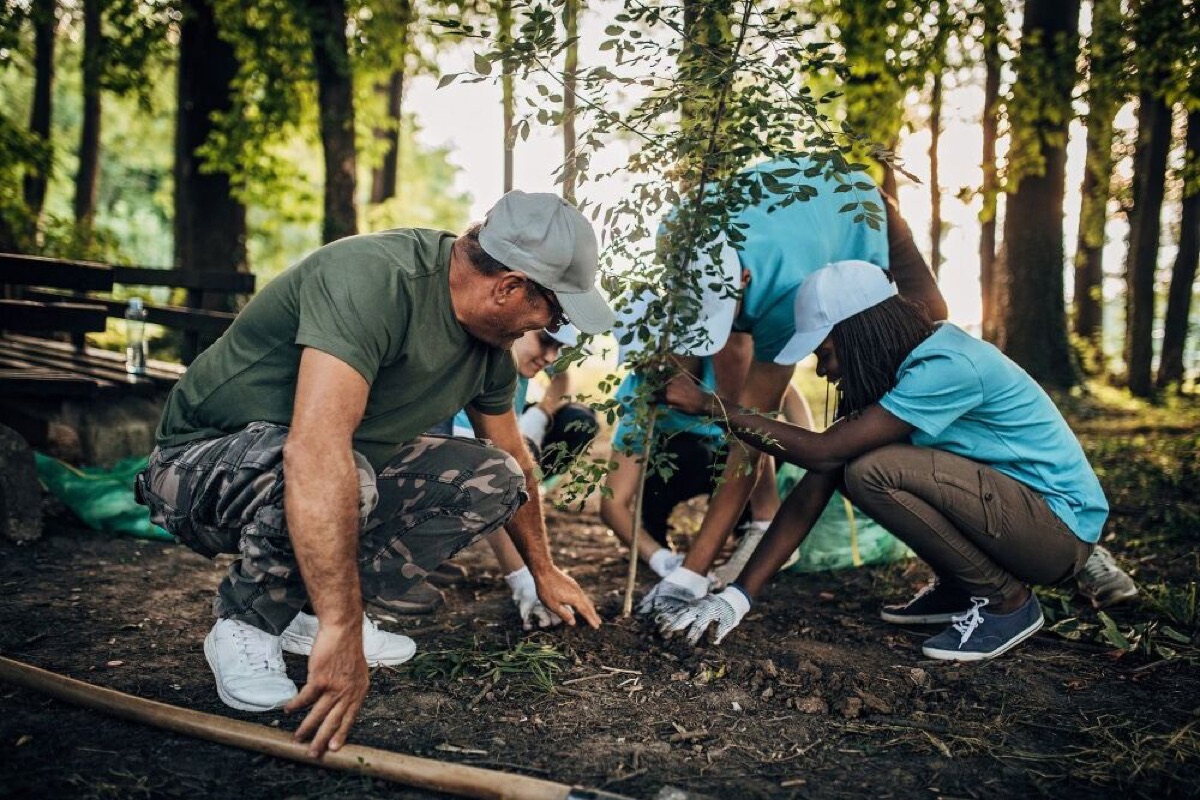 volunteering abroad how to combine travel with giving back